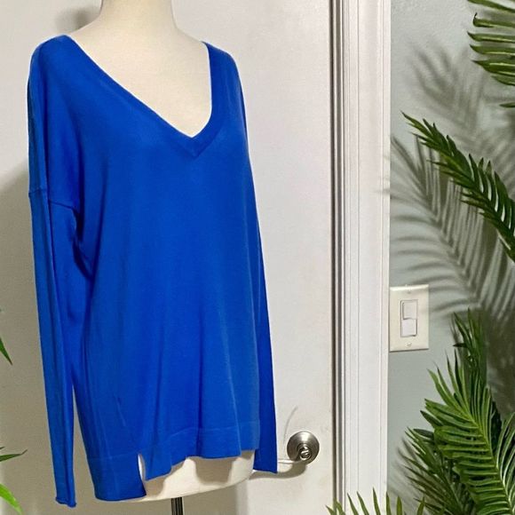 Ann Taylor Size Small Cashmere Lightweight Long Sleeve V Neck Baby Blue Sweater - Picture 12 of 15